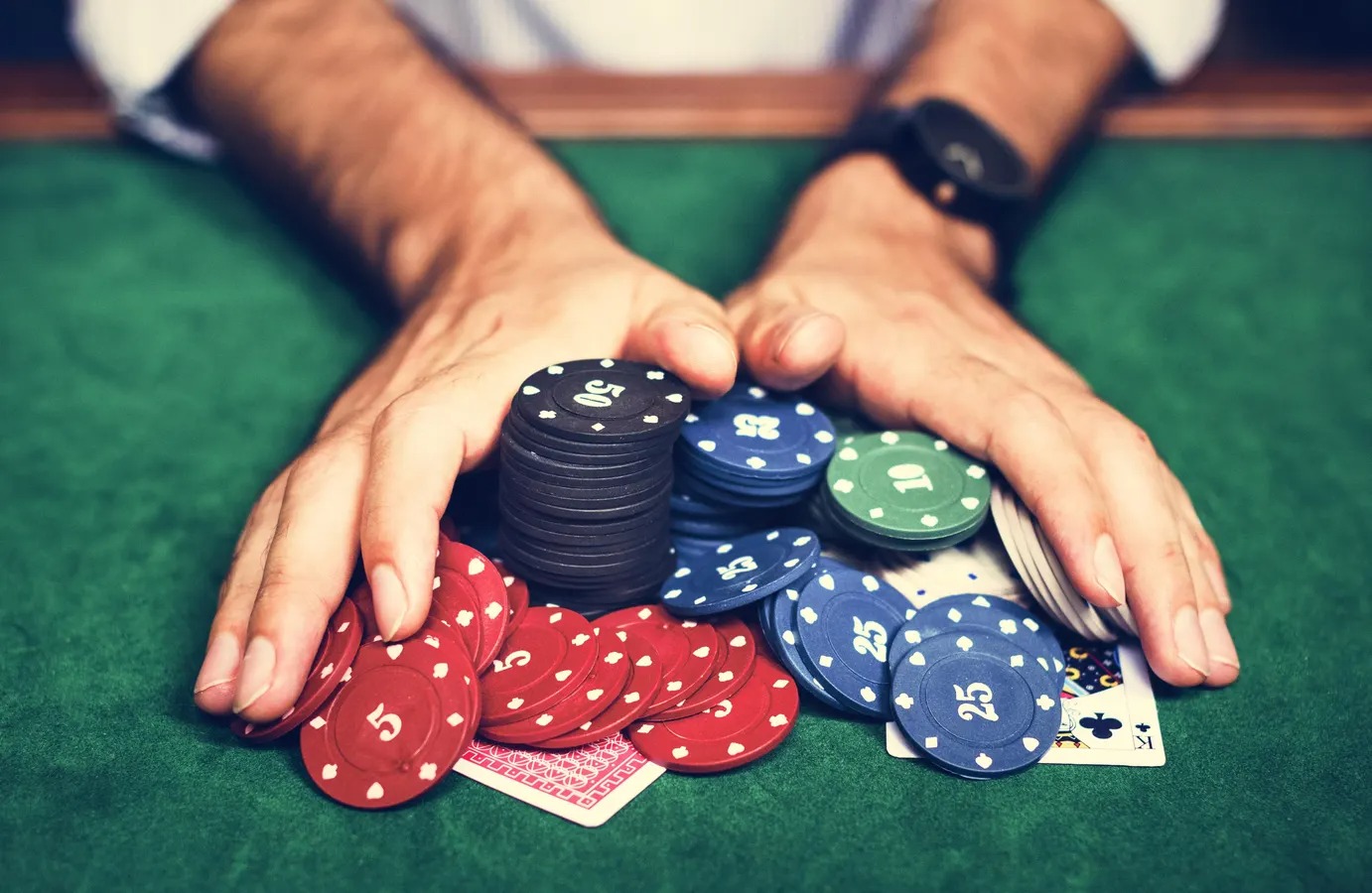 CASINO168 เว็บคาสิโนออนไลน์ครบวงจร เกมดัง โบนัสจัดเต็ม