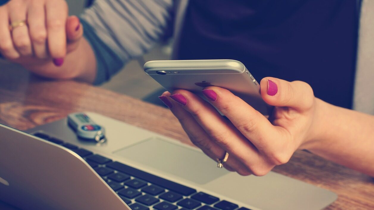 Compare business mobile deals UK – Save More with Connection Technologies