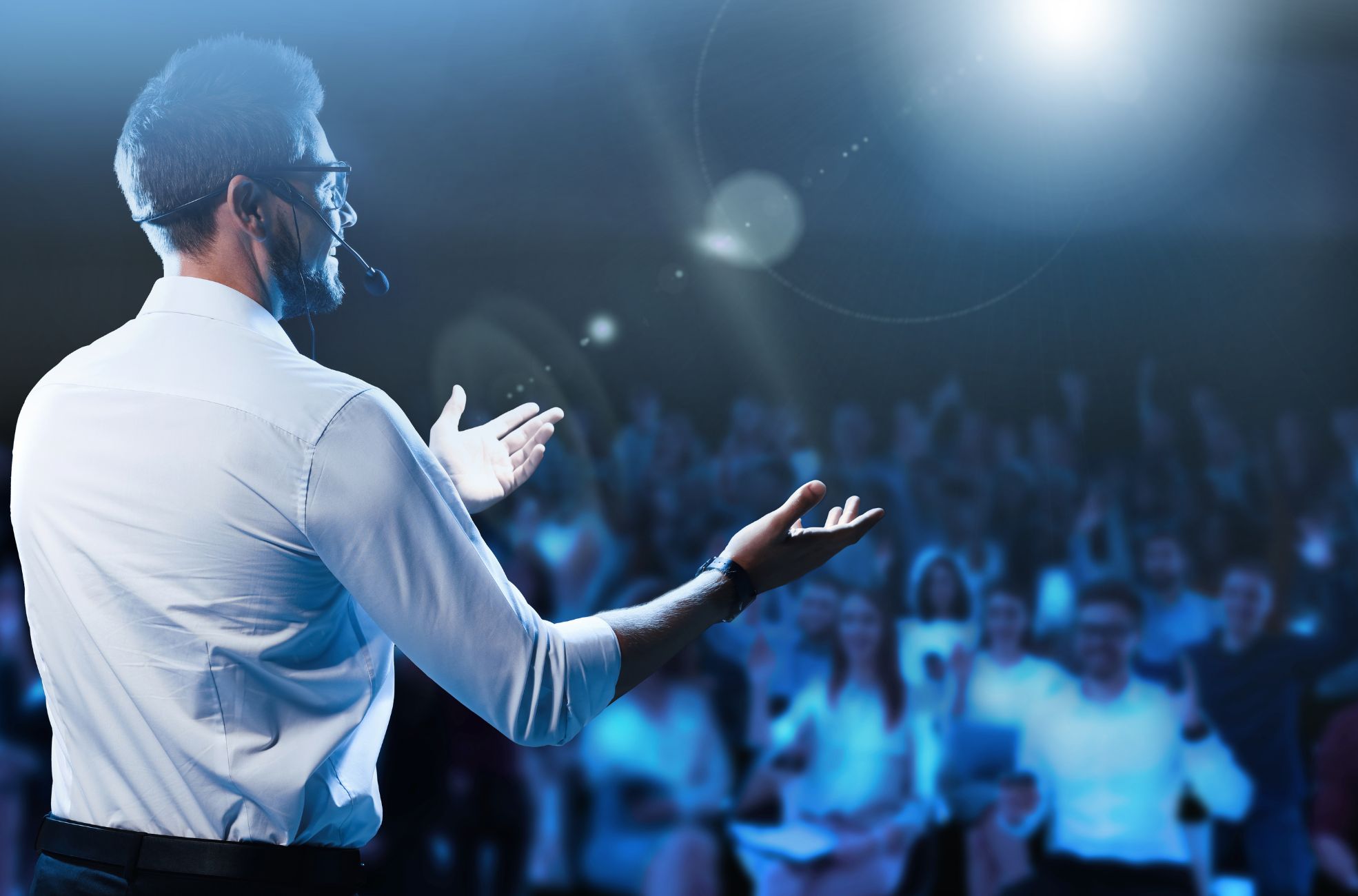 Public Speaking Coach Helping Professionals Speak With Confidence | Mike Acker